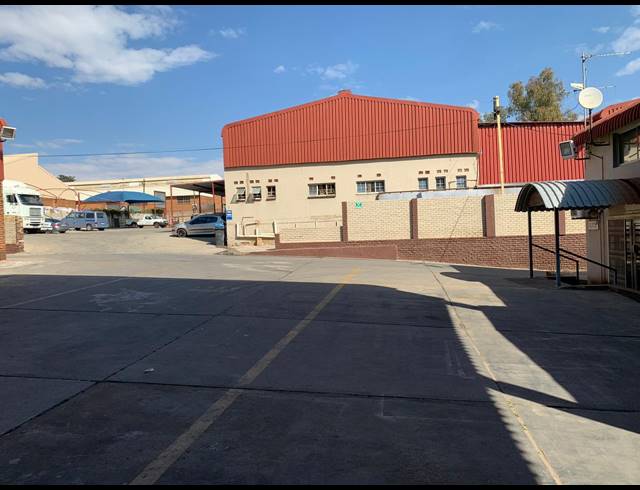 850M² WAREHOUSE TO LET IN KEW